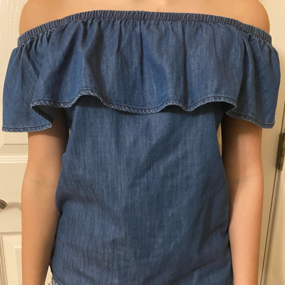 Denim White House Black market off the shoulder top
